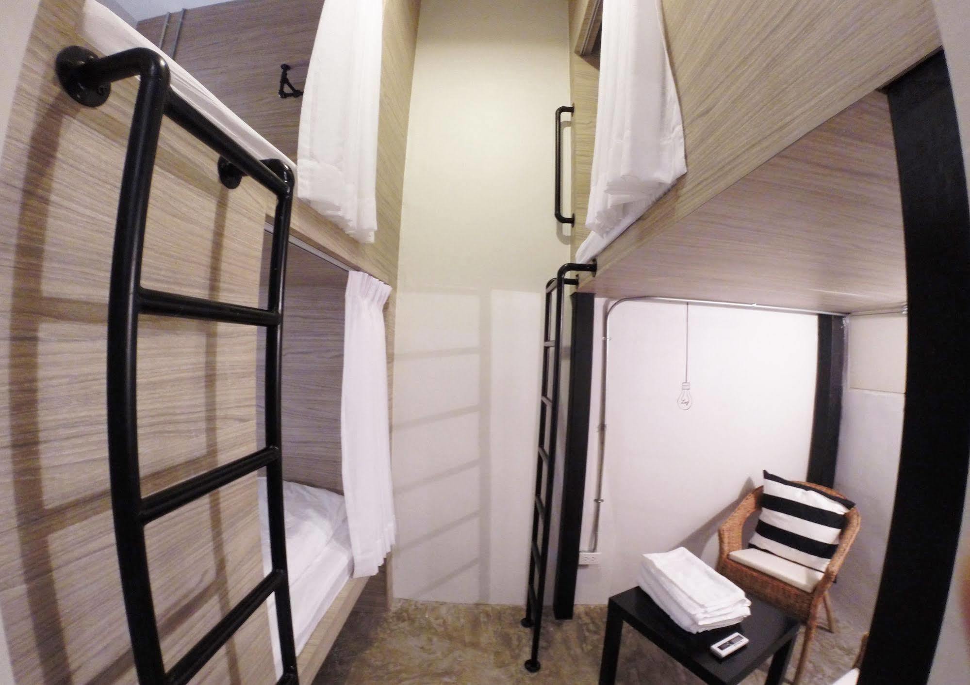 Slumber Bangkok Soi 1 Hostel Kültér fotó