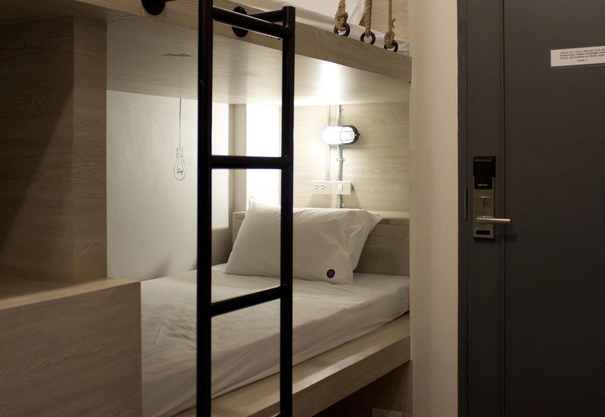 Slumber Bangkok Soi 1 Hostel Kültér fotó